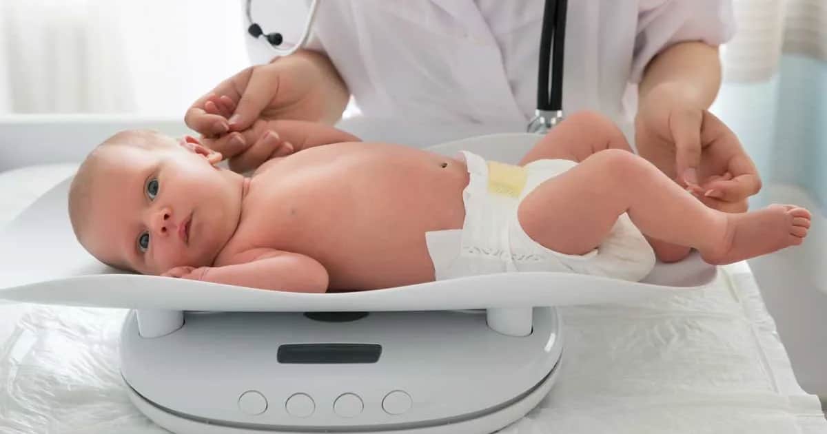 Waga miesięcznego dziecka: Kiedy jest OK, a kiedy do lekarza?